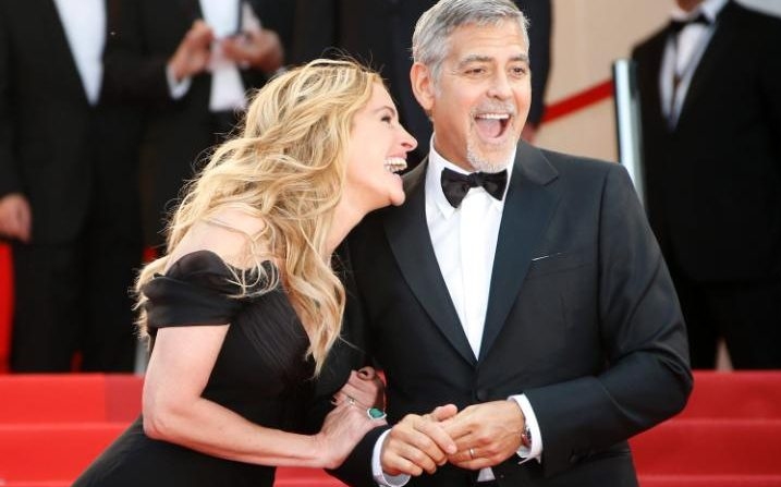 Cannes - George Clooney és Julia Roberts a médiát és a pénzvilágot bíráló túszdrámában