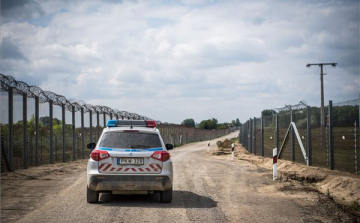 Több mint ezer határsértő ellen intézkedtek a rendőrök a hétvégén