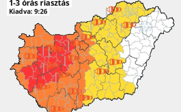 Vihar - A Dunántúlon és a fővárosban ad sok munkát az erős szél a tűzoltóknak