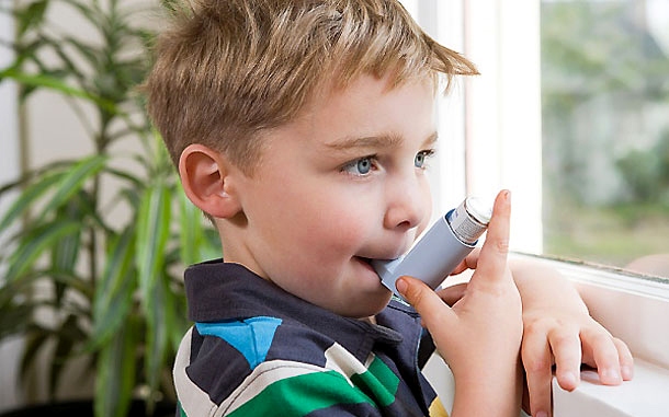 Továbbra is jár az asztmás gyermekeknek az emelt összegű családi pótlék