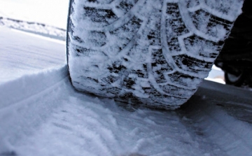 Szabályozáshoz kötné a téli gumi használatát a Gumiabroncs Szövetség