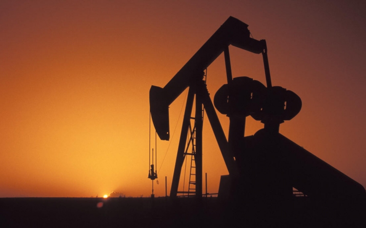 Amerikai képviselők sürgetik Szaúd-Arábiát olajkitermelése csökkentésére 