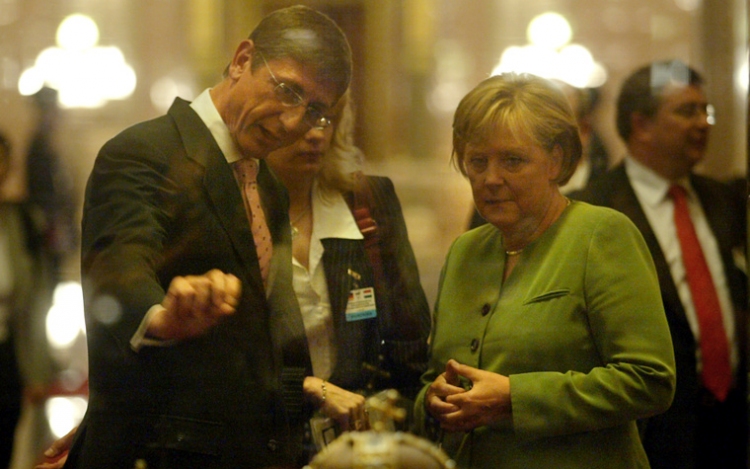 Angela Merkel budapesti látogatást tervez