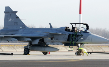 Több város felett gyakorlatoznak a Gripenek